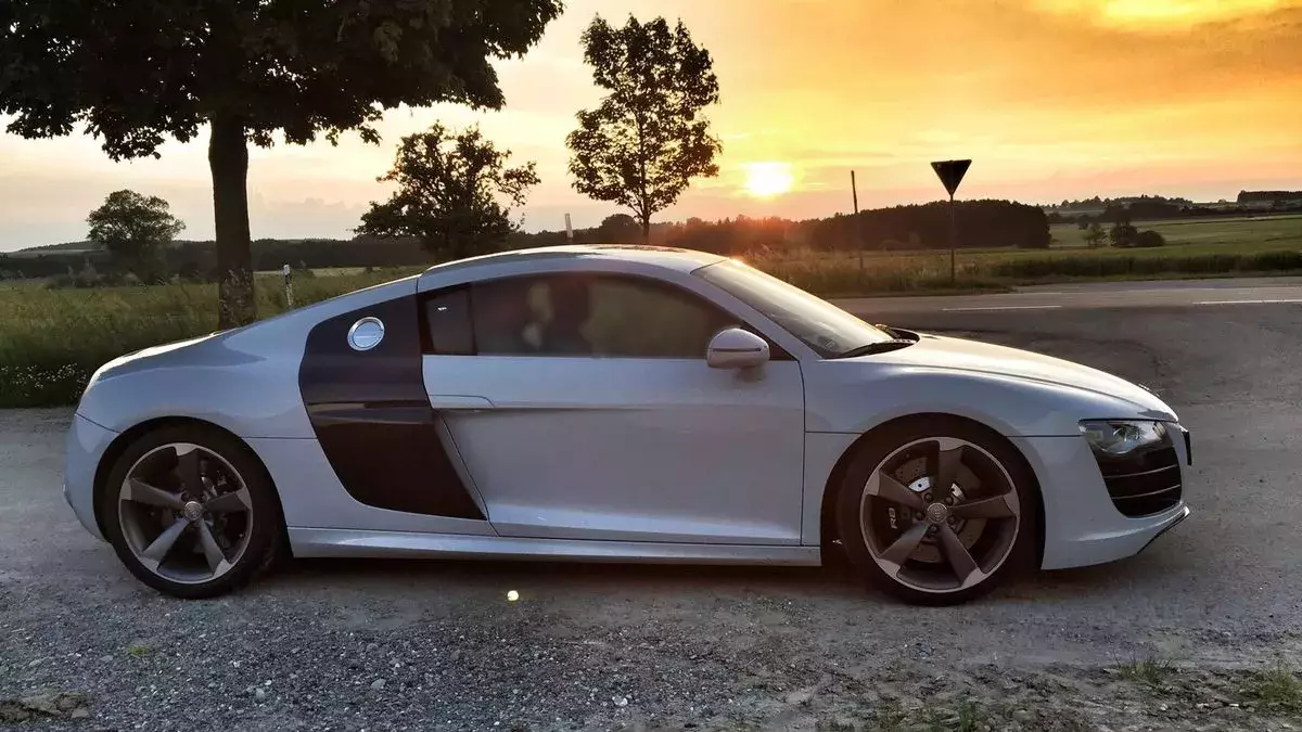 Audi R8 élményautózás gyerekeknek a Kakucs Ring versenypályán fő kép