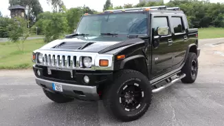 Hummer H2-es utcai vezetés ajándékba