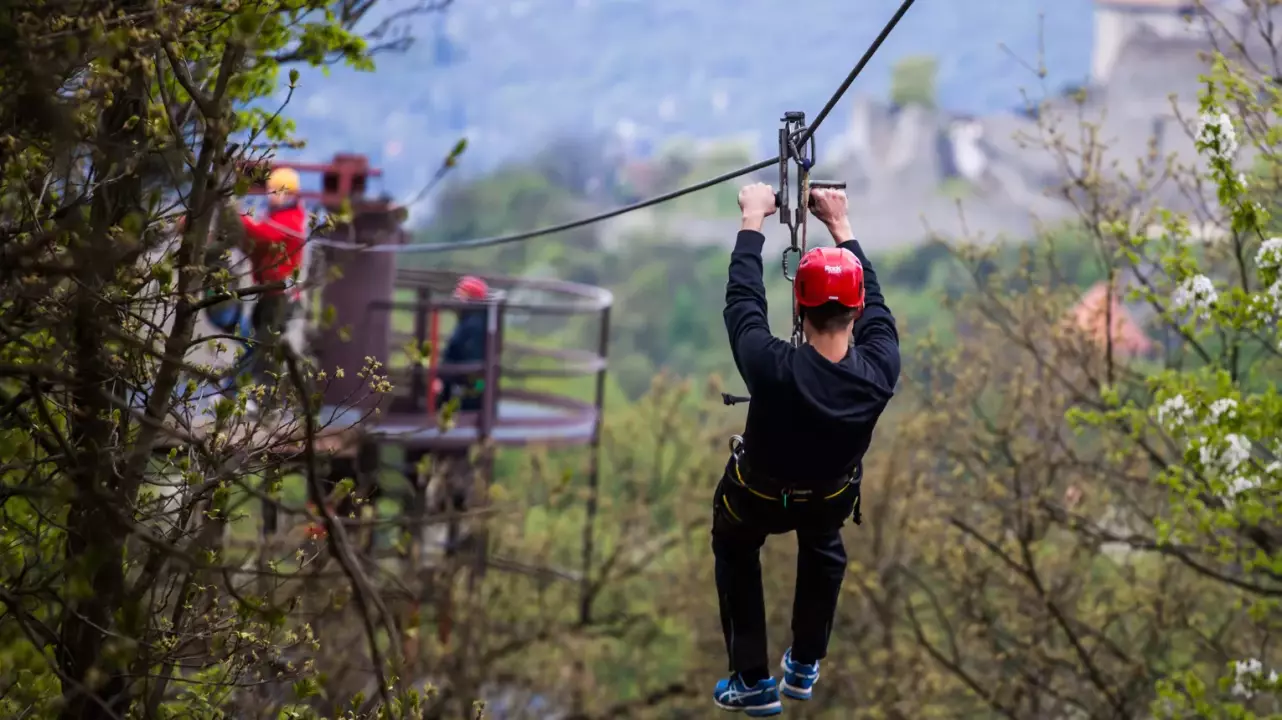 Canopy élmény Visegrádon (900 méteres lesiklópálya) fő kép