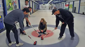 Curling verseny haverokkal 8 fő részére 1 pálya