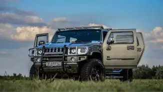 Hummer H2 élményvezetés vagy bérlés Polgárdi környékén