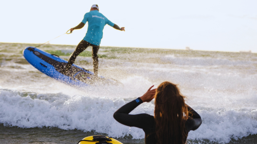 Balatoni hullámok újratöltve! – Jetsurf élmény Balatonkenesén 13