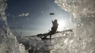 Adj szabadságot ajándékba-KiteSurf Oktatás