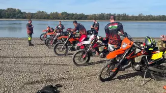 KTM Crossmotoros erdei túra a Csepel szigeten a Duna mentén