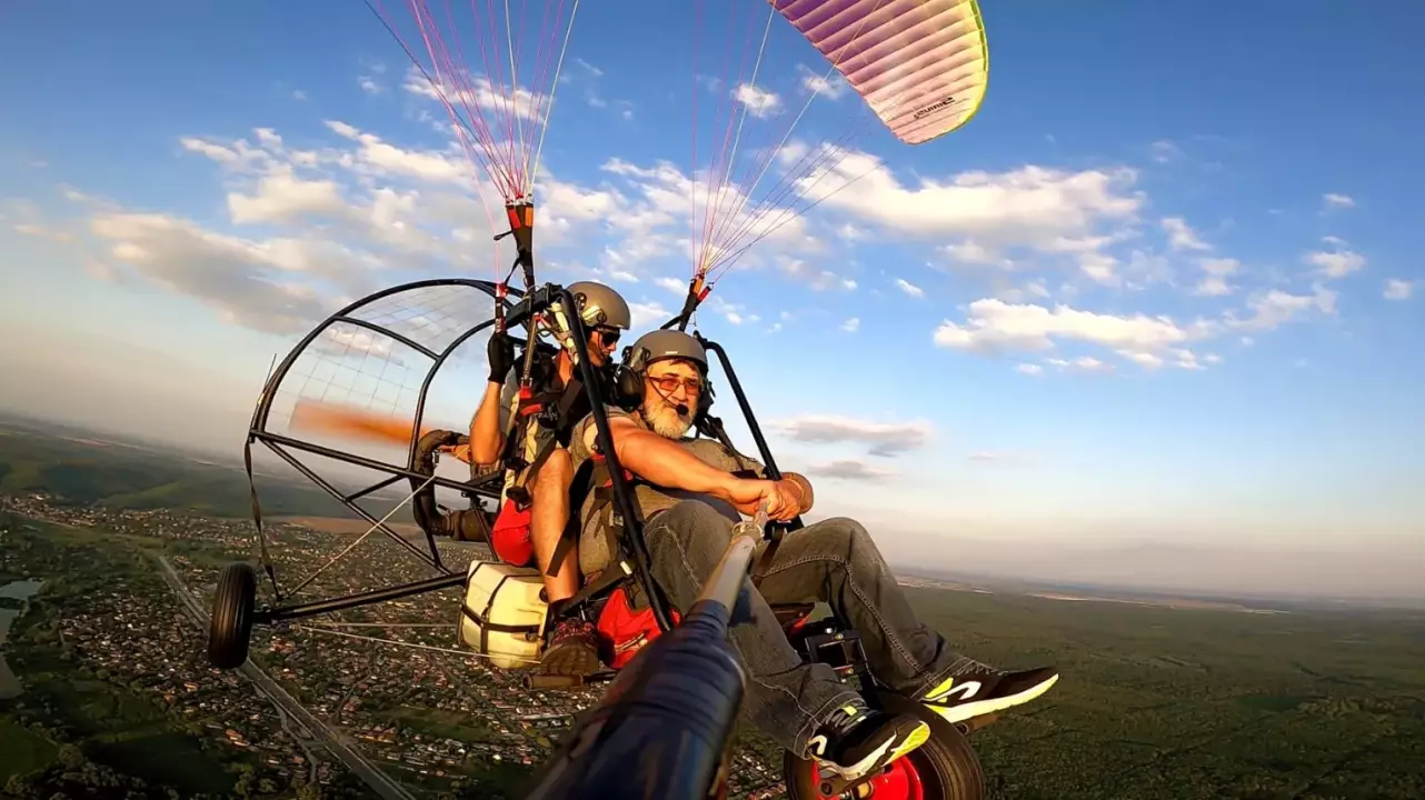 Motoros Tandem Siklóernyőzés a „Kis Körtől” a „Nagy Körig” fő kép