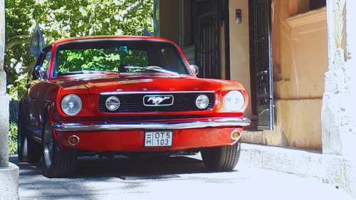 Élményautózás egy 1966-os Ford Mustang Coupé-val Budapesten 1