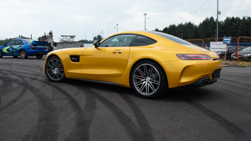 Mercedes AMG GT C élményautózás gyerekeknek a Kakucs Ringen 1