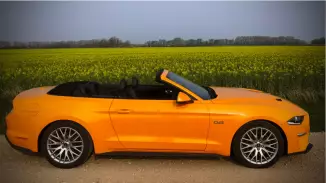 Ford Mustang Cabrio 5.0 V8 bérlés