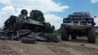 Két szörny! Monster Truck és Tank vezetési csomag