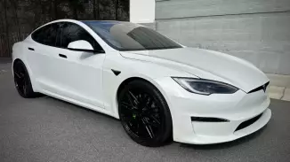 Tesla Model S Plaid bérlés 1 napra, vagy hétvégére