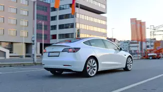 Tesla Model 3 Performance élményvezetés Budapesten