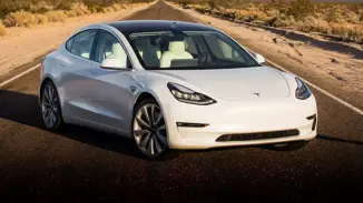 Tesla Model 3 élményvezetés Nyíregyházán és környékén