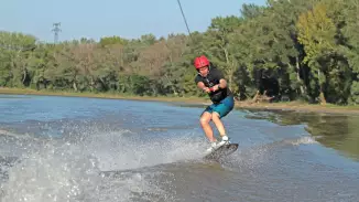 1 órás Wakeboard oktatás motorcsónakkal 4 főnek